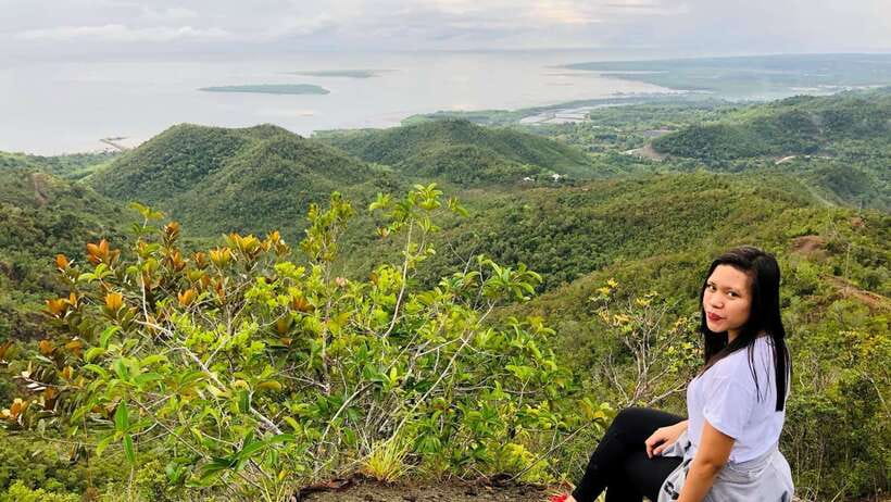 Puerto Princesa: Private Sunrise Trek at Mt. Magarwak - Choosing Nagtabon Beach or a hot spring