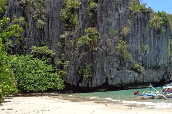 Puerto Princesa Underground River Day Tour - What the group size means