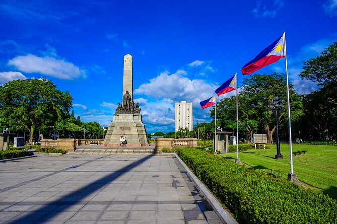 Romantic Whispers of Manila: A Love Letter to the City - A short Manila date with a clear sense of place