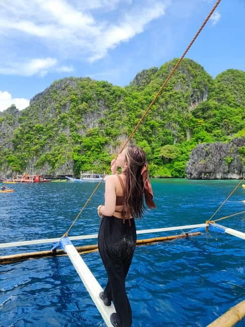 Shared El Nido Tour A - Seven Commando Beach for a final swim