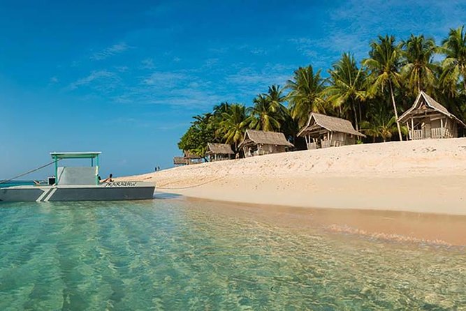 Siargao Island Hopping & land Tour - Maasin River and the bent palm tree