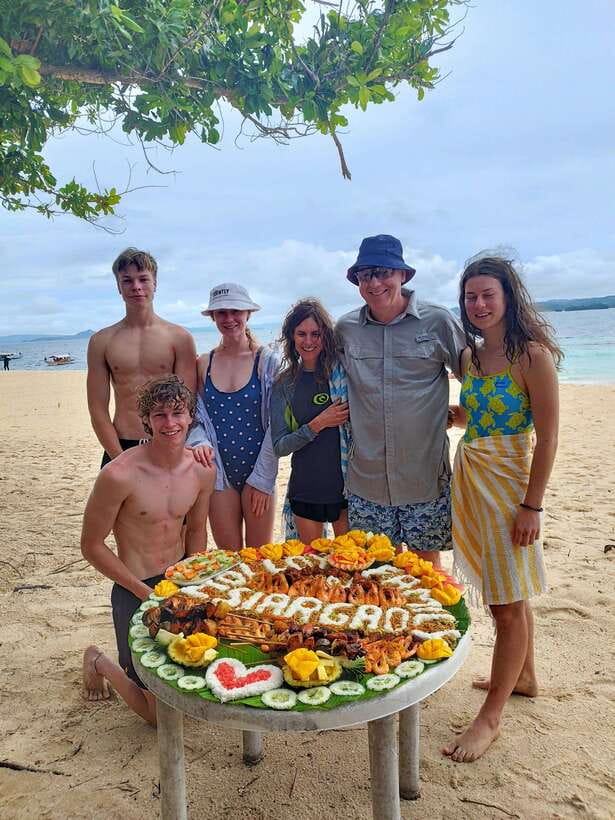SIARGAO: Tri Island Tour & Land Tour 2 Days Tour - Day 1: Naked Island and the wide-open sea
