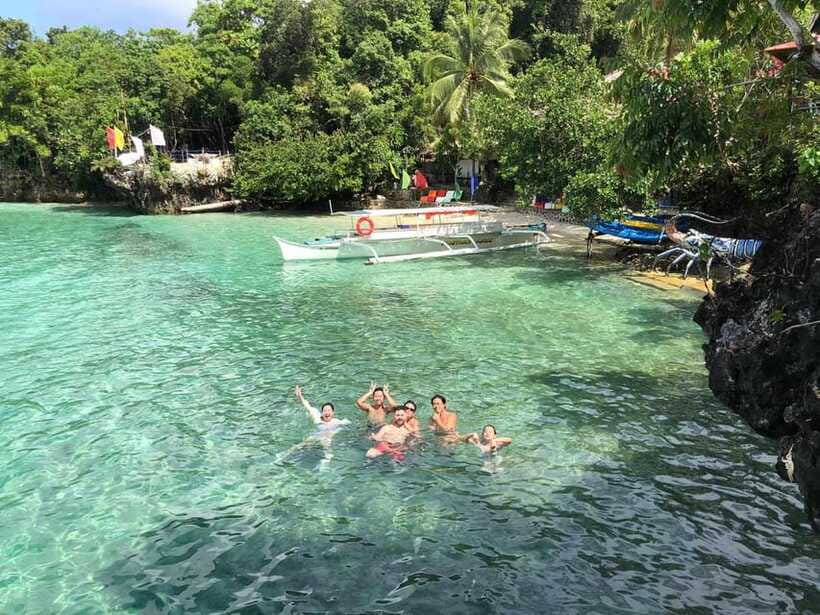 SOHOTON COVE TOUR - The included boodle fight lunch