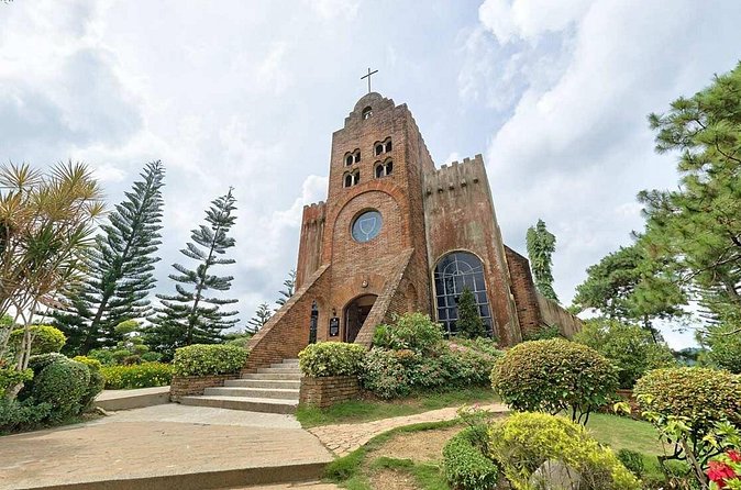 TAGAYTAY DAY TOUR FROM MANILA - Museo Orlina and the sunflower farm