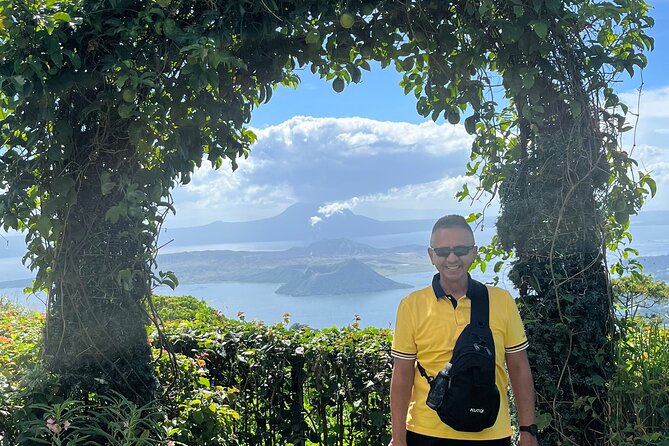 Tagaytay Day Tour sightseeing with Panoramic Taal volcano view - The Tagaytay museum adds a cultural pause