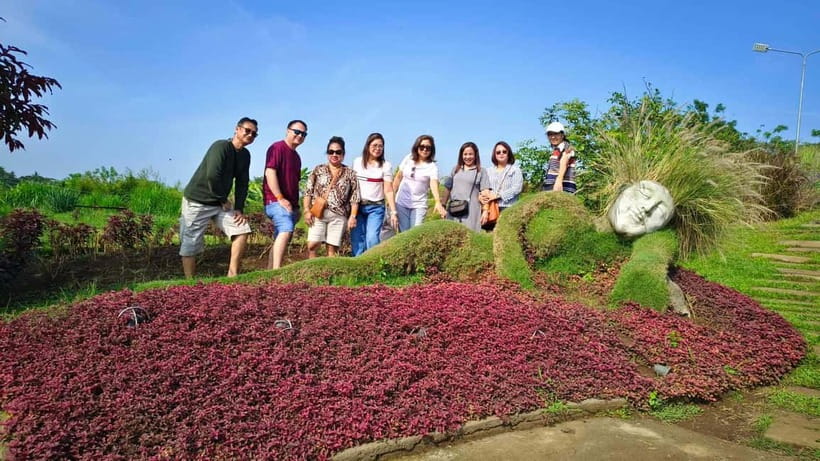 Tagaytay: Taal Volcano Tagaytay Private Tour w/Jeepney Ride - The Taal Lake boat ride and fish corrals