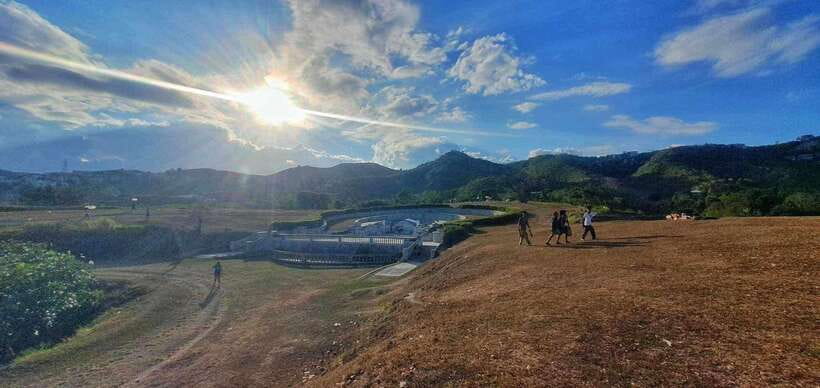 Trekking to see the beautiful view of Cebu City - Guides who set the tone