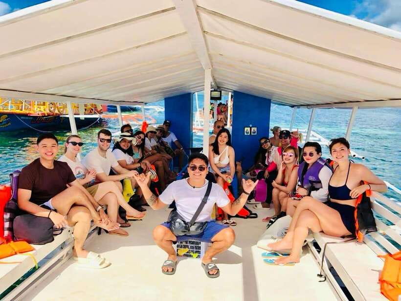 Tri island tour: Naked Island, Daku Island and Guyman Island - Leaving General Luna by tuk tuk