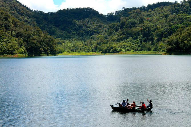 Dumaguete Manjuyod Sandbar & Balinsasayao Twin Lakes Tour - Overview of Dumaguete Tour